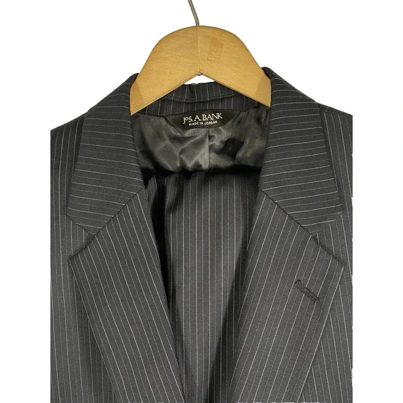 Jos A Bank Suit 44R 44 Regular Black Stripe Pinstripe 2B Executive Suit Corpcore